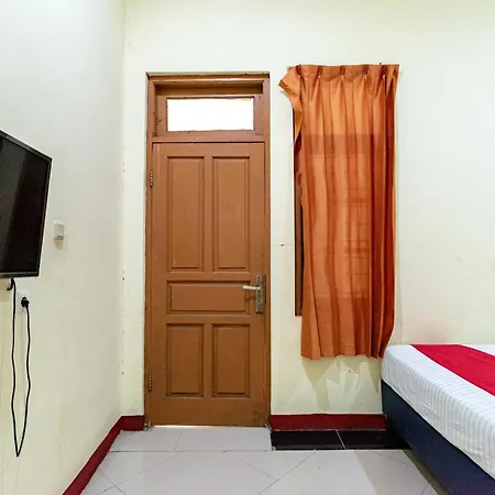 Hotel Reddoorz Near Kelapa Gading